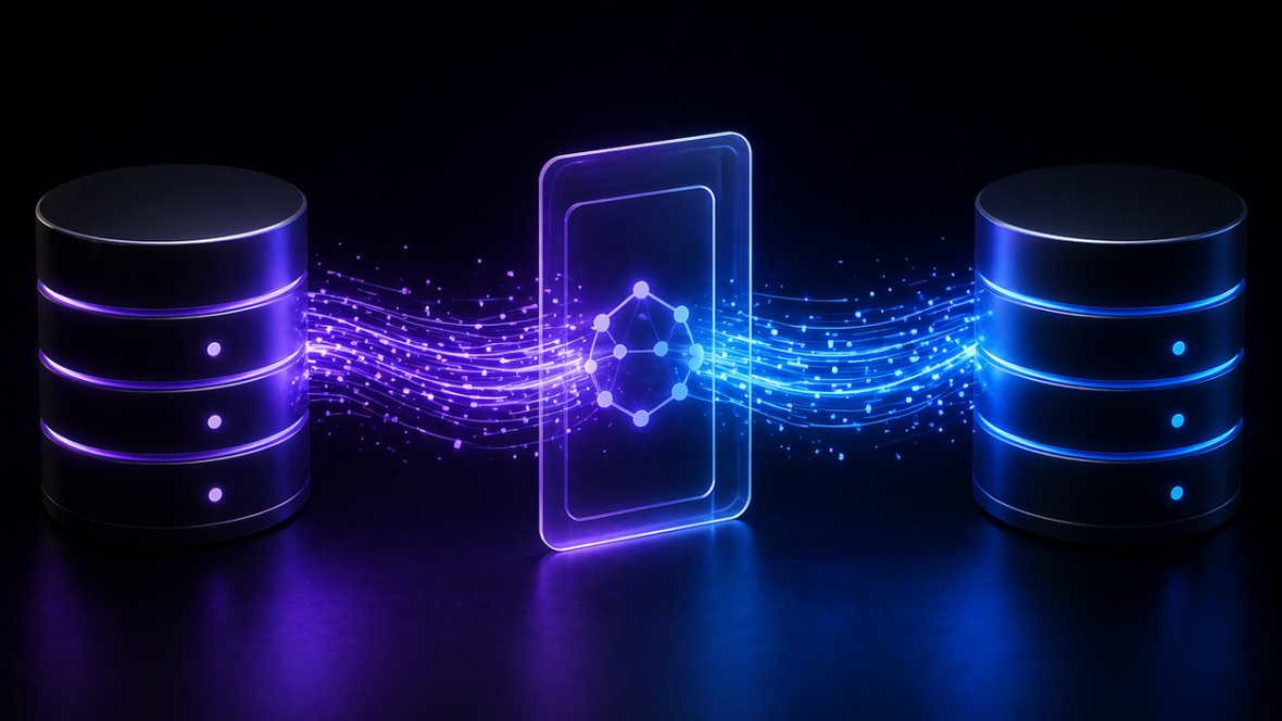 Zwei dunkle zylindrische Datenbanken, verbunden durch einen leuchtenden Datenstrom, der durch einen zentralen, halbtransparenten Shard fließt. Visualisiert eine Zero-Downtime-Schema-Migration, bei der Traffic während des Umschaltens weiter fließt.